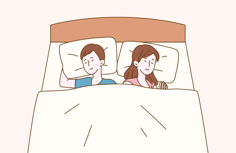 ダブルベッドは標準的な体型の大人2人で寝てちょうど良いサイズで、夫婦での使用にもおすすめ。