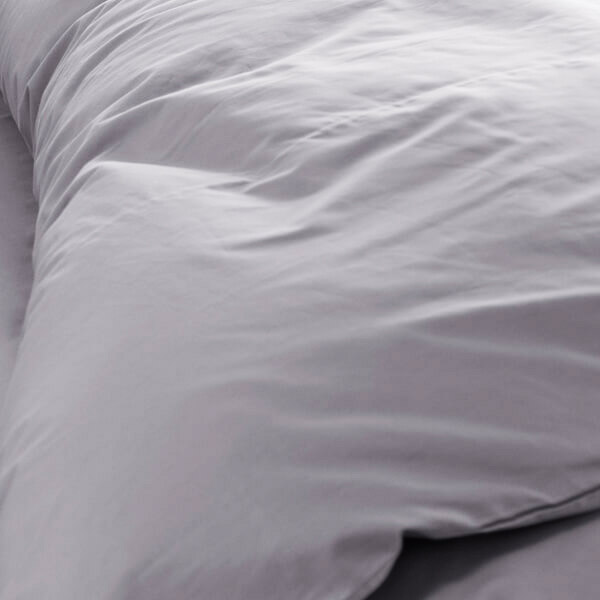 ぐっすり眠れるベッドシーツの色は？色別の効果や寝室・寝具との相性も 