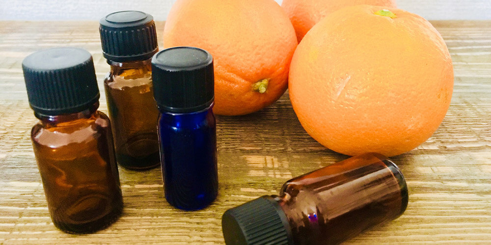 爽やかでみずみずしい香りが特徴的の「オレンジスイート」は心と体を緊張やストレスから開放し、リラックさせる効果を期待できる