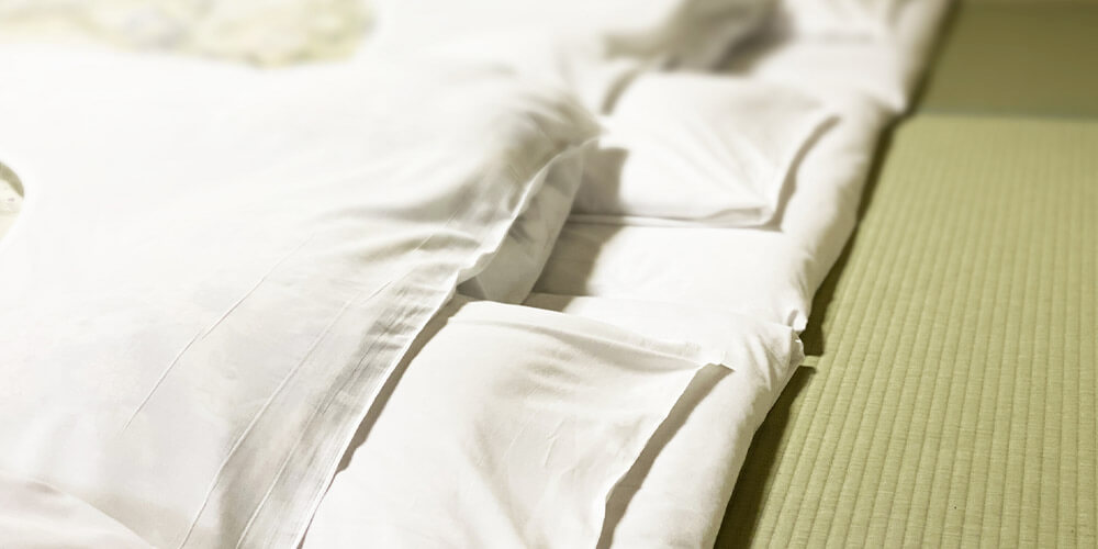 敷布団には、私たちの寝姿勢をサポートする役割があります。