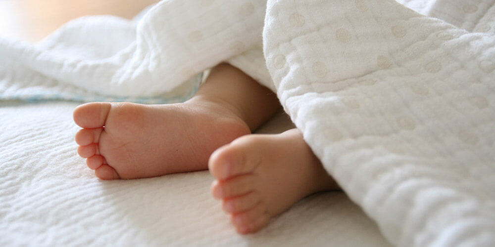 敷布団なら寝相が悪い人や赤ちゃんや子どもが落ちる危険性がないので安心して眠れる