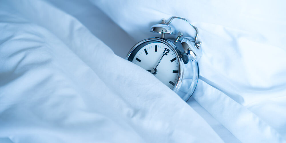 日本人の睡眠時間は減少傾向にあり、不眠症や睡眠時無呼吸症候群などの睡眠障害も増加している