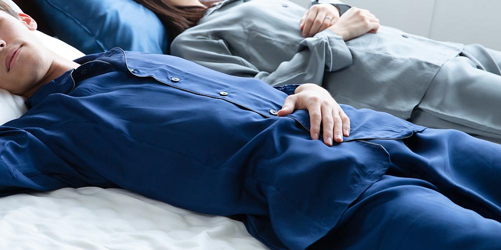 パジャマと部屋着の違いとは 使い分けるメリットやおすすめ商品をご紹介 Venusbed Library