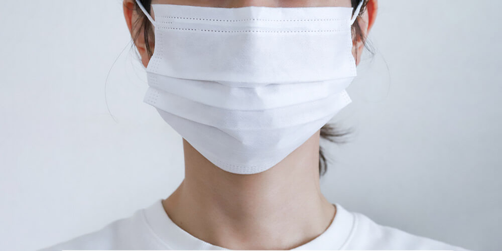 マスクで口元を覆うことで鼻や喉の粘膜の乾燥を防ぎ、風邪予防になる