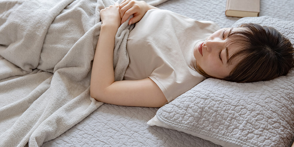 寝ながらやるマインドフルネスは、仰向けの状態で行うと効果的です。