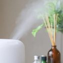 寝室で加湿器を使うとカビが生える？ベストな置き場所や使用時の注意点を解説