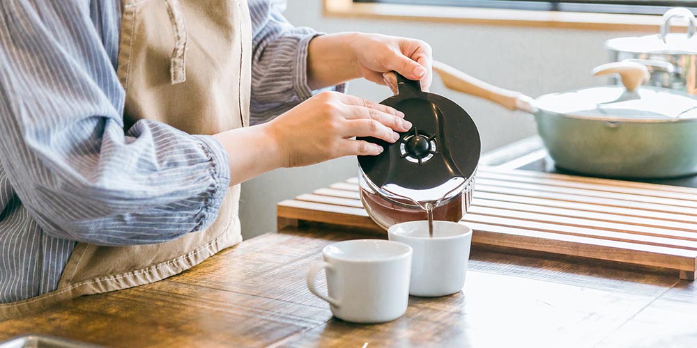 コーヒーに含まれているカフェインには覚醒作用があります。