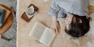 裸で寝ない場合は何を着るべきか